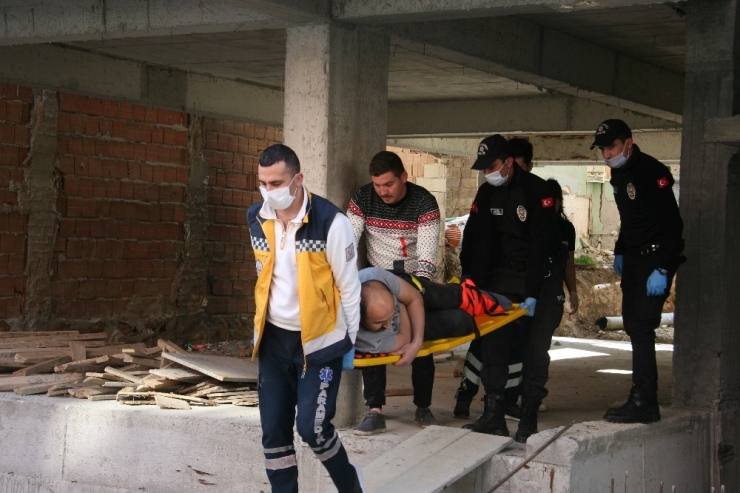 Toprak Almak İstediği İnşaattan Düşerek Yaralandı