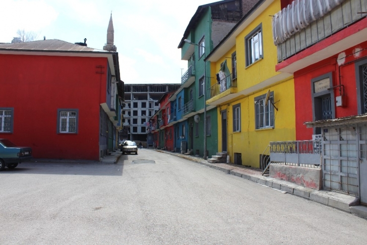 Erzurum’un En Renkli Mahallesinde Fırıncıların Ekmek Mesaisi