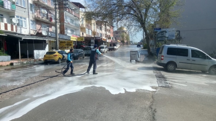 İzmit’te Korona Virüsle Mücadele Çalışmaları Sürüyor