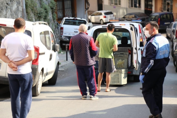 Kağıthane’de Ekmekler Vatandaşlara Ulaştırılıyor