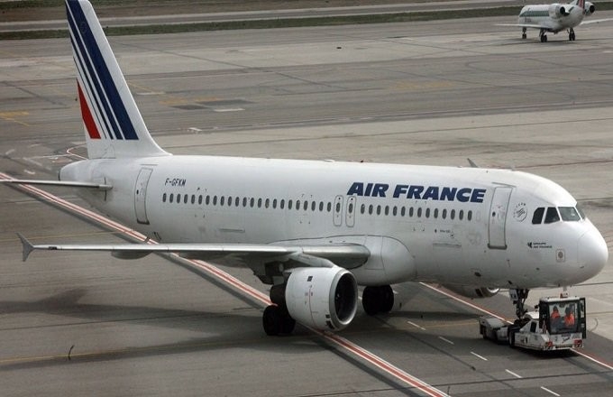 Kongo’da Fransa’ya Ait Sivil Uçağa Ateş Açıldı