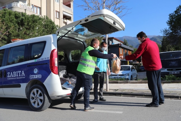Pamukkale Belediyesi On Binlerce Ekmeği Vatandaşlara Ulaştırdı