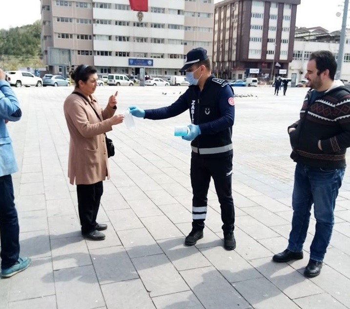 Sağlık Bakanlığınca Gönderilen Maskelerin Günlük Olarak Dağıtımına Başlandı