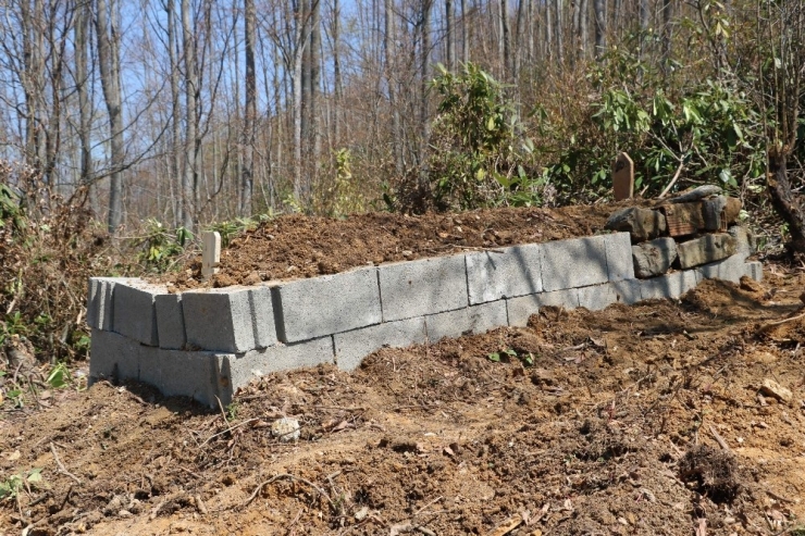 Madende Hayatını Kaybeden İşçi Toprağa Verildi