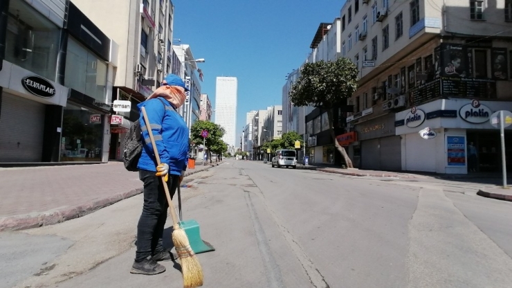 Mersin, Yasağın İkinci Gününde De Sessizliğini Korudu