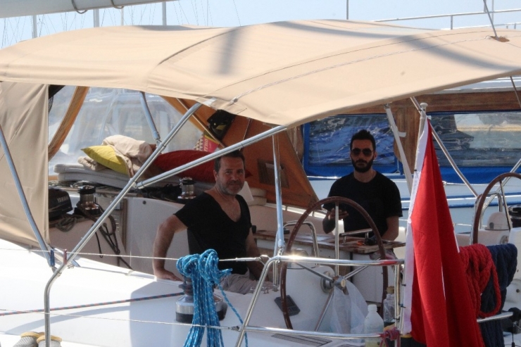 Sokağa Çıkma Yasağına Denizde Yakalandılar