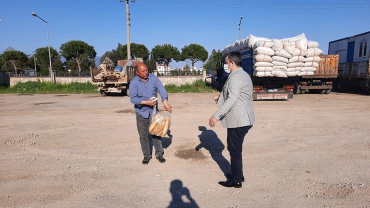Kamyon Şoförlerinin İmdadına Başkan Özcan Yetişti