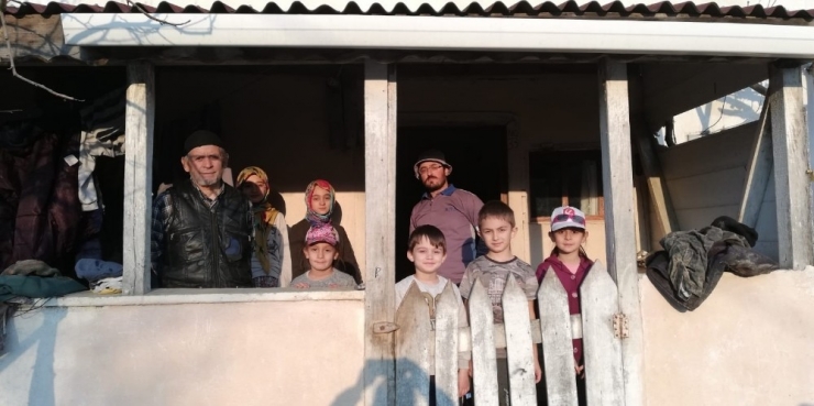 ‘Bizim Yüzümüzden Kimse Hasta Olmasın’ Diyen 5 Çocuk Evden Çıkmıyor