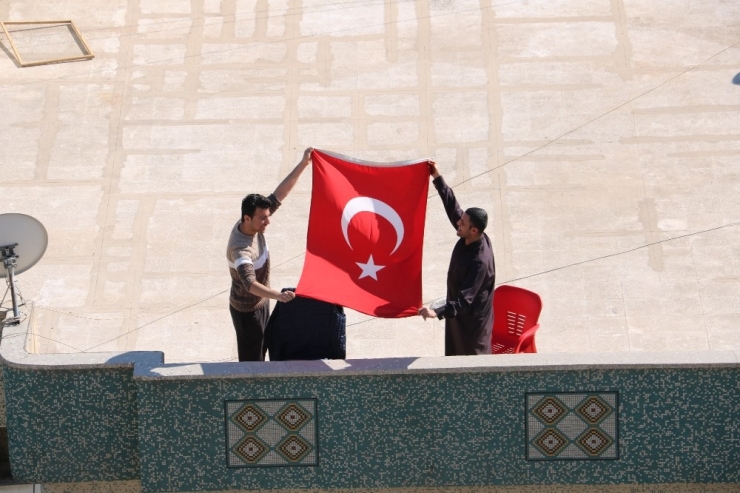 Şanlıurfalı Esnaf Mahallesine Konser Verdi