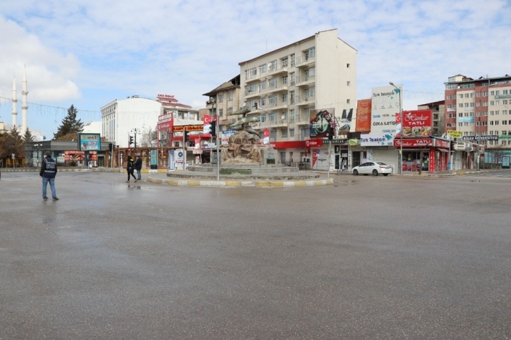 Van Sokakları Boş Kaldı