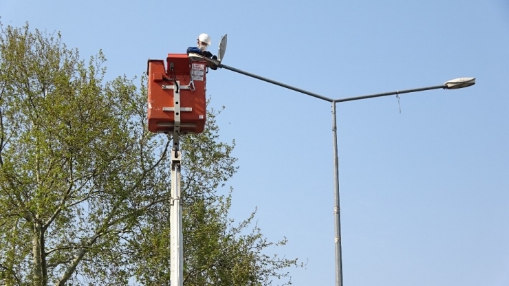 Vatandaş Elektriksiz Kalmasın Diye Uedaş 24 Saat Görevde