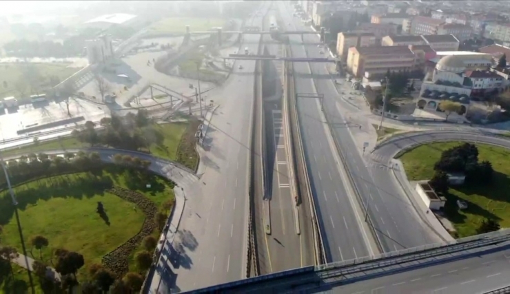 Yasağın 2’nci Gününde E-5 Karayolunun Boş Hali Drone İle Görüntülendi