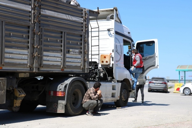 27 Buçuk Ton Kaçak Kömür İle Yakalandı, "Buğday Taşıyorum" Dedi