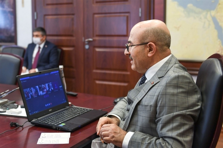 Vali Demirtaş: "Önlemlere Uyarak Salgın Dönemini En Az Zararla Atlatacağız"