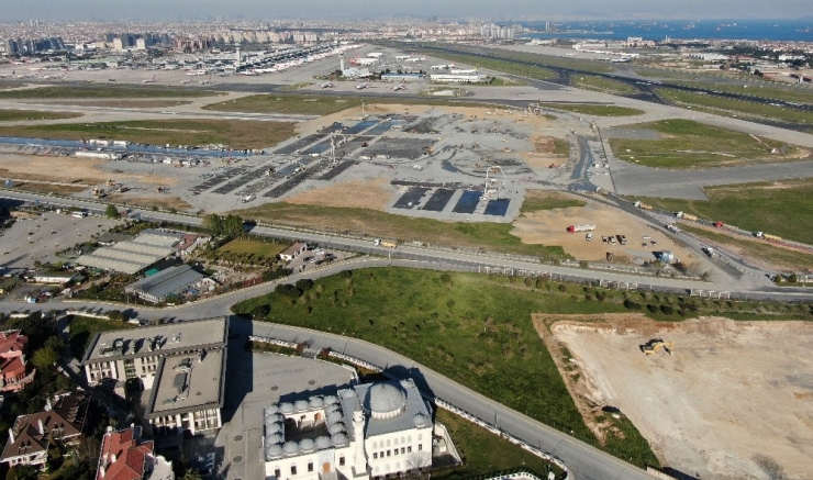 Atatürk Havalimanı’ndaki Hastanenin Zemin Betonu Dökülmeye Başlandı