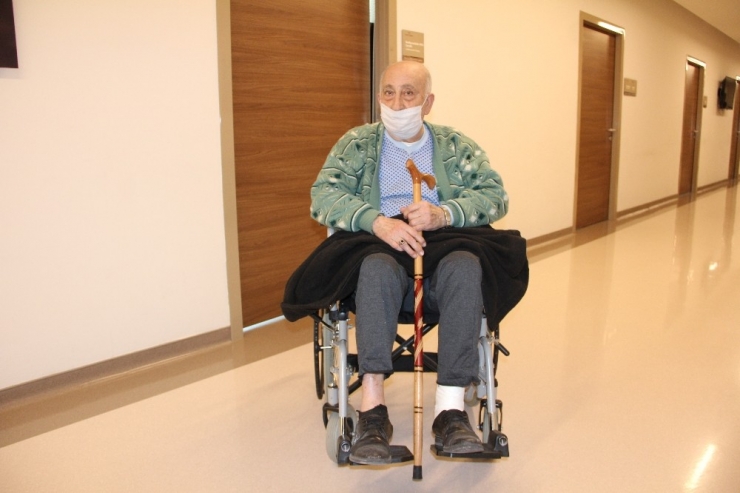 Nazik Siparişiyle Mutluluk Kaynağı Olan Burhan Amca, Mersin’de Hastaneye Yatırıldı