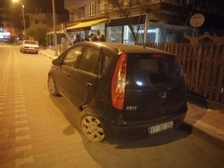 Otomobiliyle Pastaneye Girdi