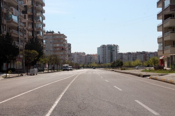 Diyarbakır’da Bir Caddede Araç Giriş Çıkışları Kısıtlandı
