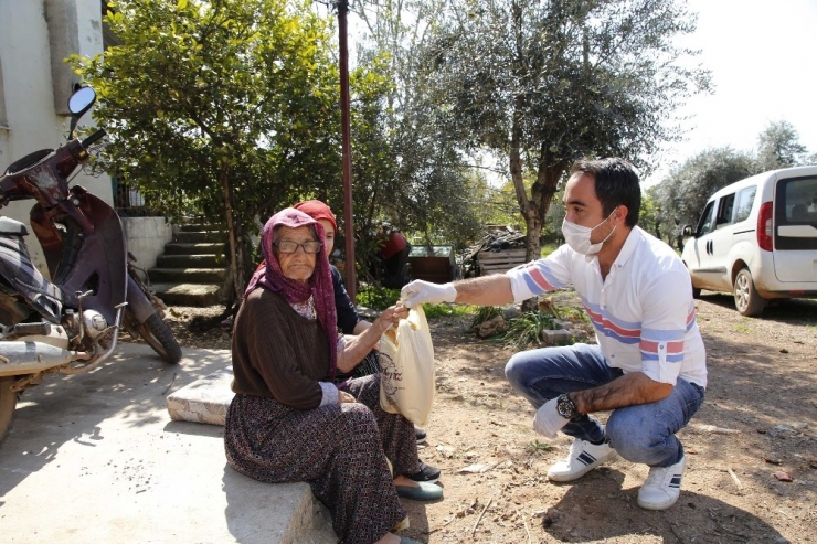 Döşemealtı’nda 4 Bin 330 Ücretsiz Ekmek Dağıtıldı