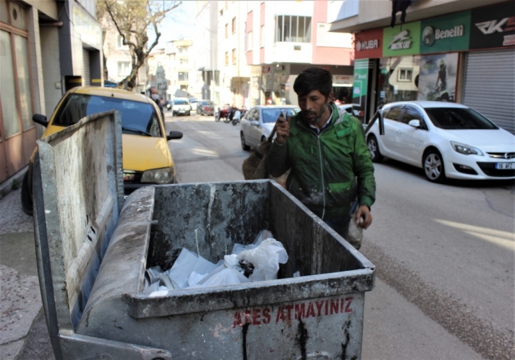 Günlük 50 Liraya Korona Virüse Meydan Okuyorlar