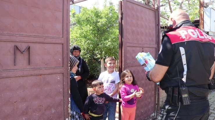 Meryem İstedi Polis Oyun Hamuru Getirdi