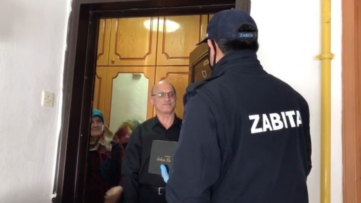 Hendek’te Yaşlıları Duygulandıran Sürpriz