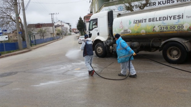 Zabıta Kuruçeşme Pazarı’nda Maske Ve Dezenfektan Dağıttı