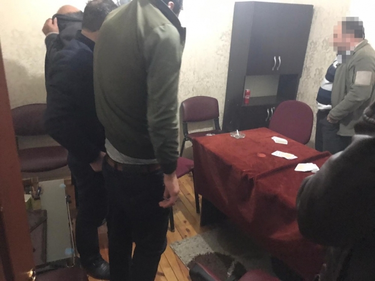 Kars’ta 5 Kişi Kumar Oynarken Yakalandı