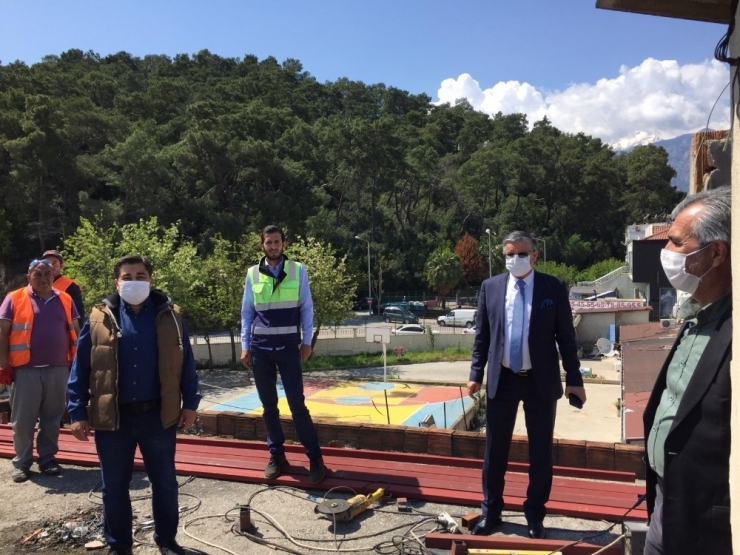 Başkan Topaloğlu Lise Caddesindeki Çalışmaları İnceledi