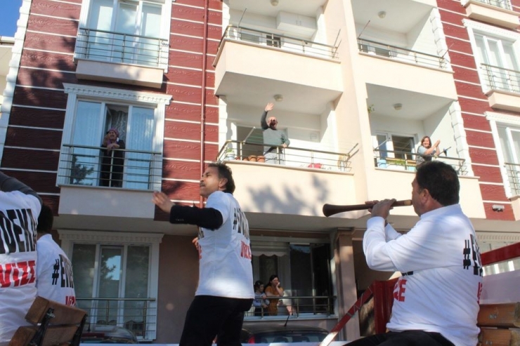 Kırklareli’de “Dokuz Sekizlik” Evde Kal Konseri