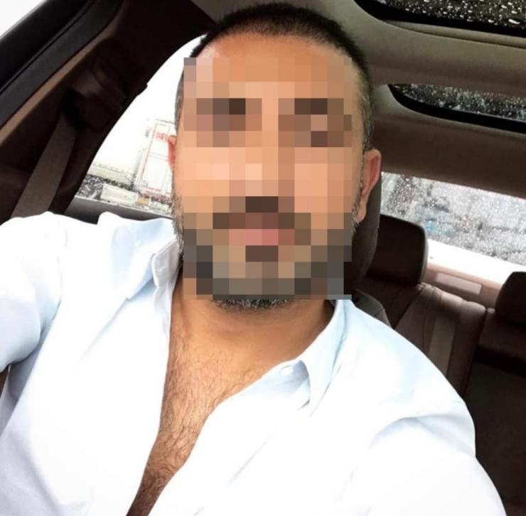 Eski Sevgilisini Yola Fırlatıp Dakikalarca Döven Şahıs Kamerada