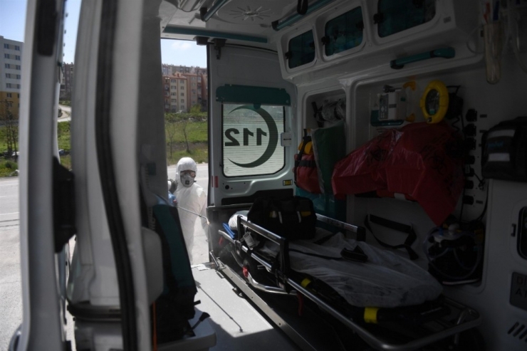 Ambulanslar Her Vaka Sonrasında Bakom’da Dezenfekte Ediliyor