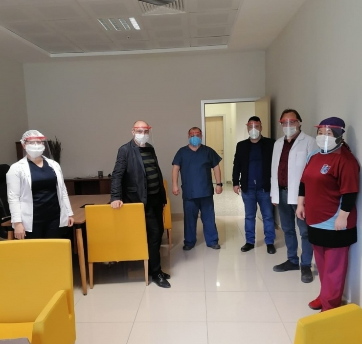 Manisa Bilsem’den Sağlık Çalışanlarına Siperlik Maske Desteği