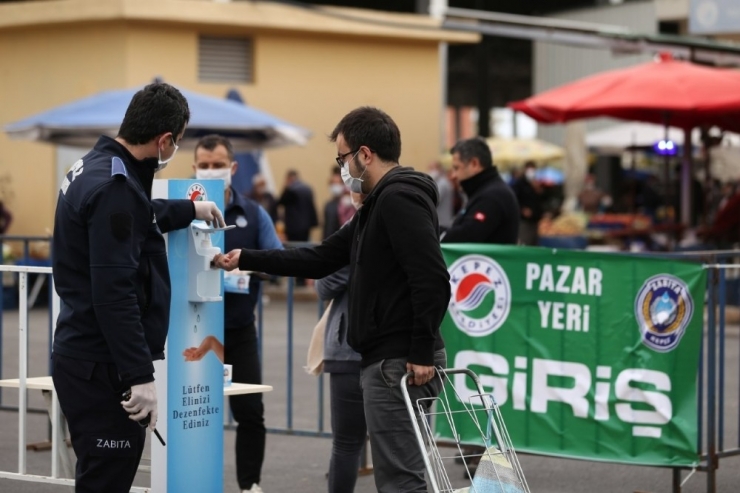 Başkan Tütüncü Semt Pazarlarını Denetledi