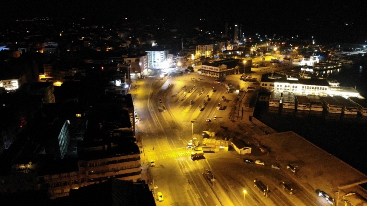 Sokağa Çıkma Yasağının Bitmesinin Ardından Kadıköy Meydanı Havadan Görüntülendi
