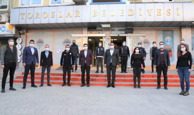 Toroslar’da Dezenfeksiyon Çalışmaları Aralıksız Sürüyor