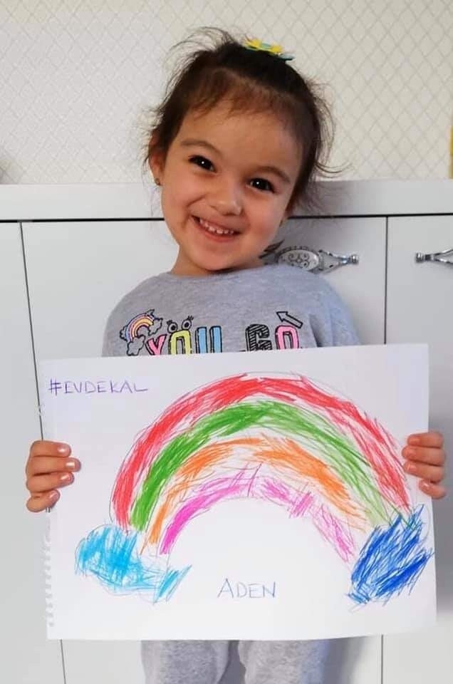 Toroslar Belediyesi’nin Minik Öğrencilerinden ’Evde Kal’ Çağrısı