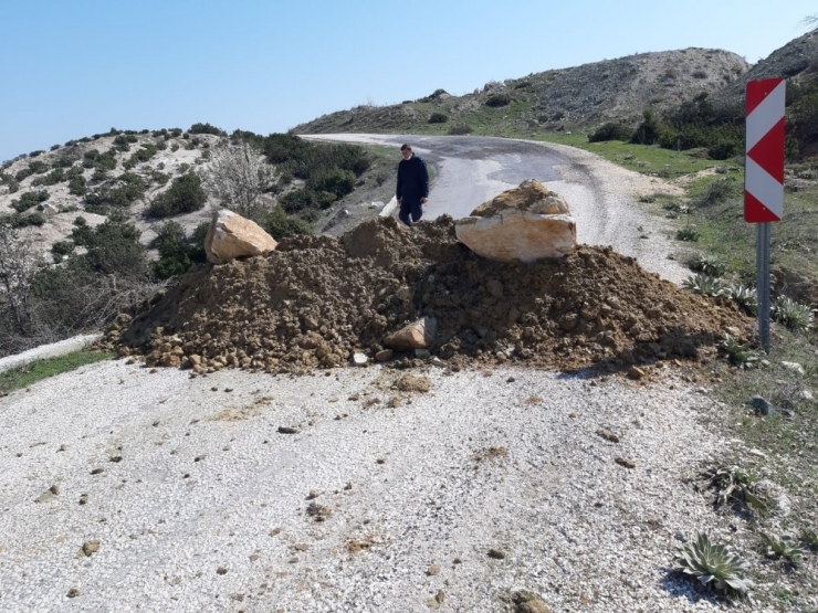 Uşak’ta Bir Köy Daha Karantinaya Alındı