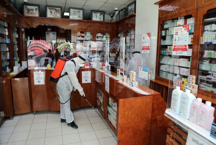Van’daki Eczaneler Dezenfekte Edildi