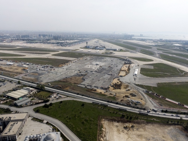 Atatürk Havalimanı’na Yapılan Pandemi Hastanesinin Temeli Ortaya Çıktı