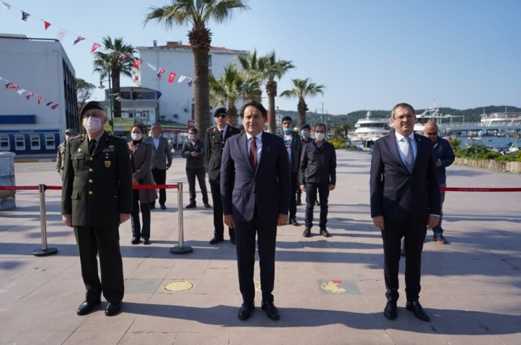 Atatürk’ün Ayvalık’a Gelişinin 86. Yıldönümü Sade Bir Törenle Kutlandı