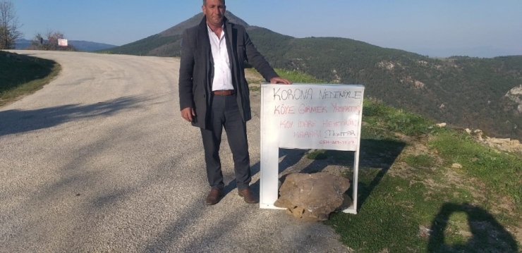 Kendi İmkanlarıyla Köye Giriş Çıkışları Kontrol Altına Aldılar