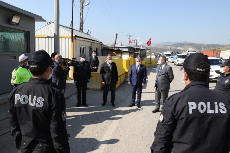 Büyükşehir’den Polise Baklavalı Kutlama