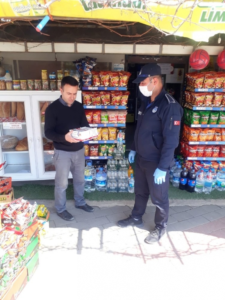 Bayramiç’te Ücretsiz Maske Dağıtımı