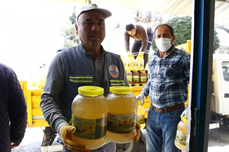 Büyükşehir Çiftçilere 30 Bin Litre Elma Sirkesi Dağıttı