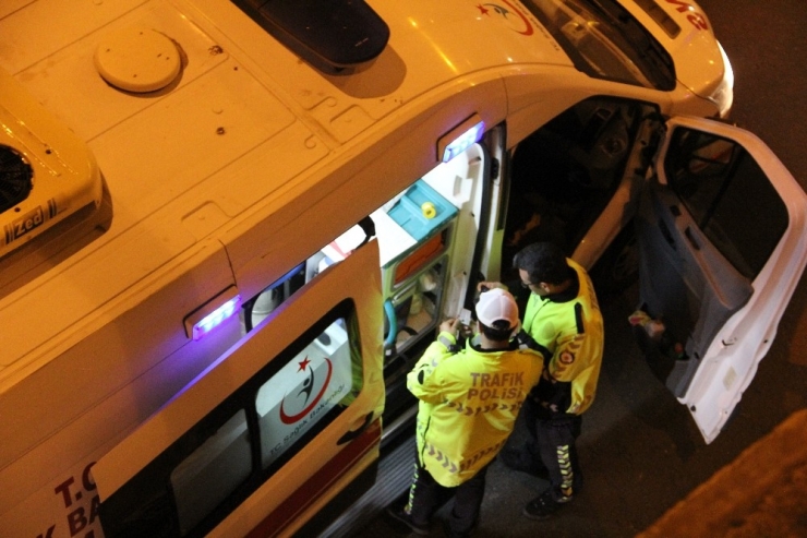 Virajı Alamadı Köprüden Uçtu: 2 Yaralı