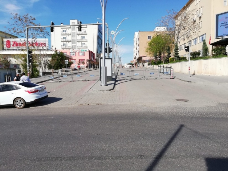 Çınar’da Bazı Yollarda Trafiğe Kısıtlama Getirildi