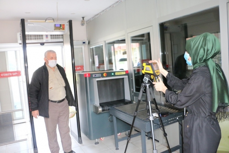 Valiliğe Girişler Termal Kamera İle Ölçülüyor