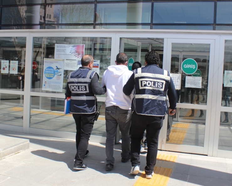 Kavgada Yanlış Şahsı Öldüren Şüpheli Yakalandı