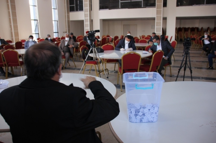 Hakkari’de 10 Daimi Personel Alımı İçin Kura Çekildi